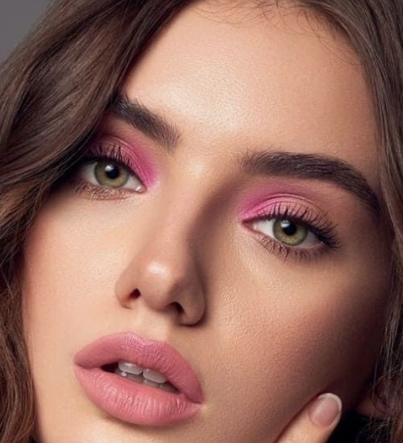 Eye 2025 makeup pink