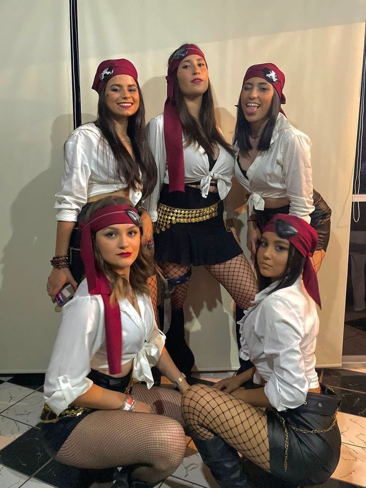 Pin by Alina Chávez on Disfraces | Carnaval outfit, Hot halloween ...