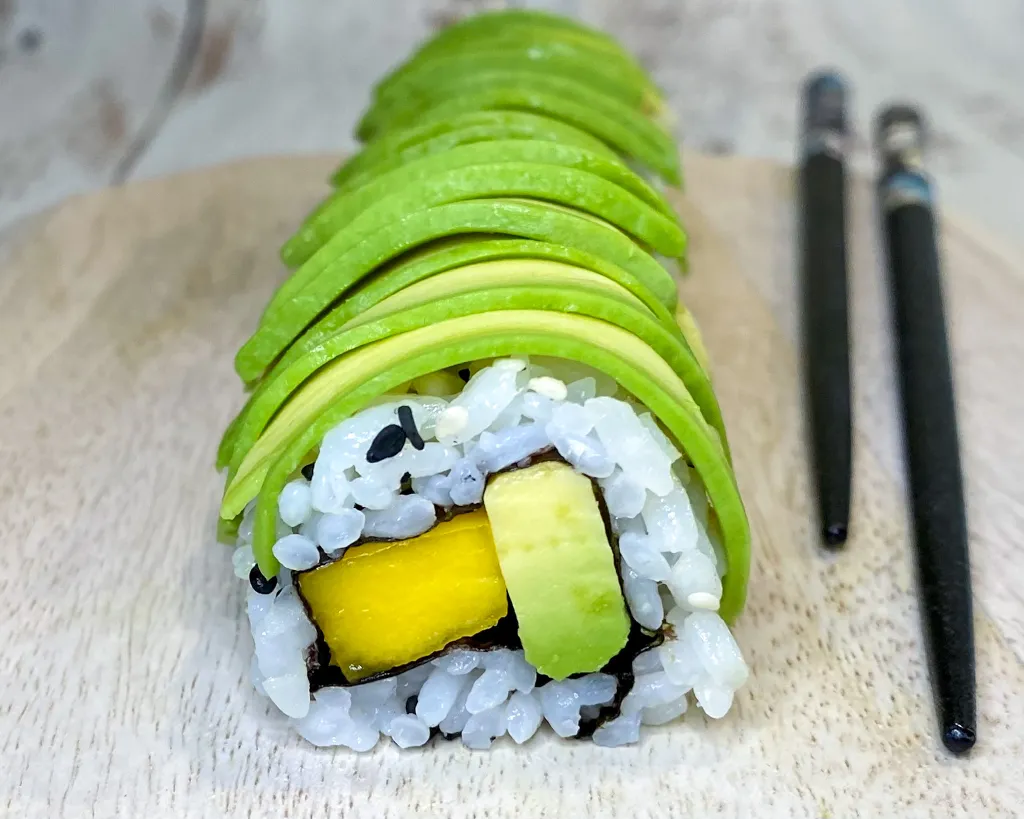 Mango Avocado Sushi Roll (vegan) - Pebbles and Toast
