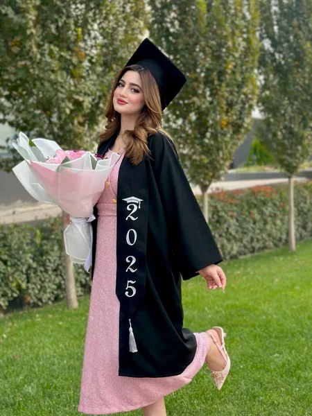 Soft Waves for Graduation Outdoor Photos
