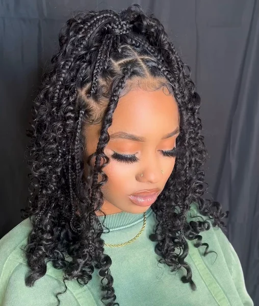 Short Knotless Braids with Curly Ends Half-Up