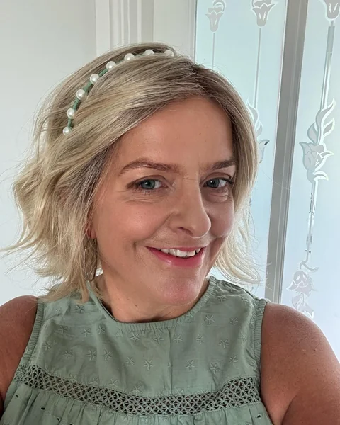 Short Blonde Bob with Pearl Headband