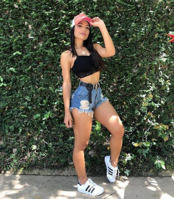 28 Casual Denim Shorts Outfit Ideas - Inspired Beauty