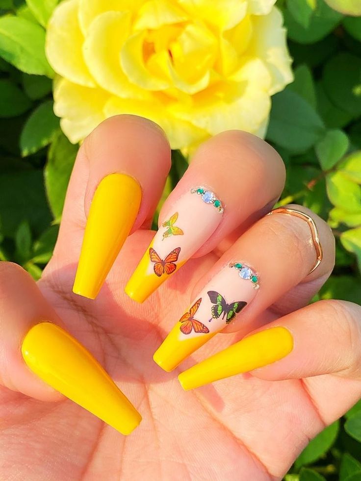 30 Yellow Nail Designs That Bring Sunshine To Your Fingertips