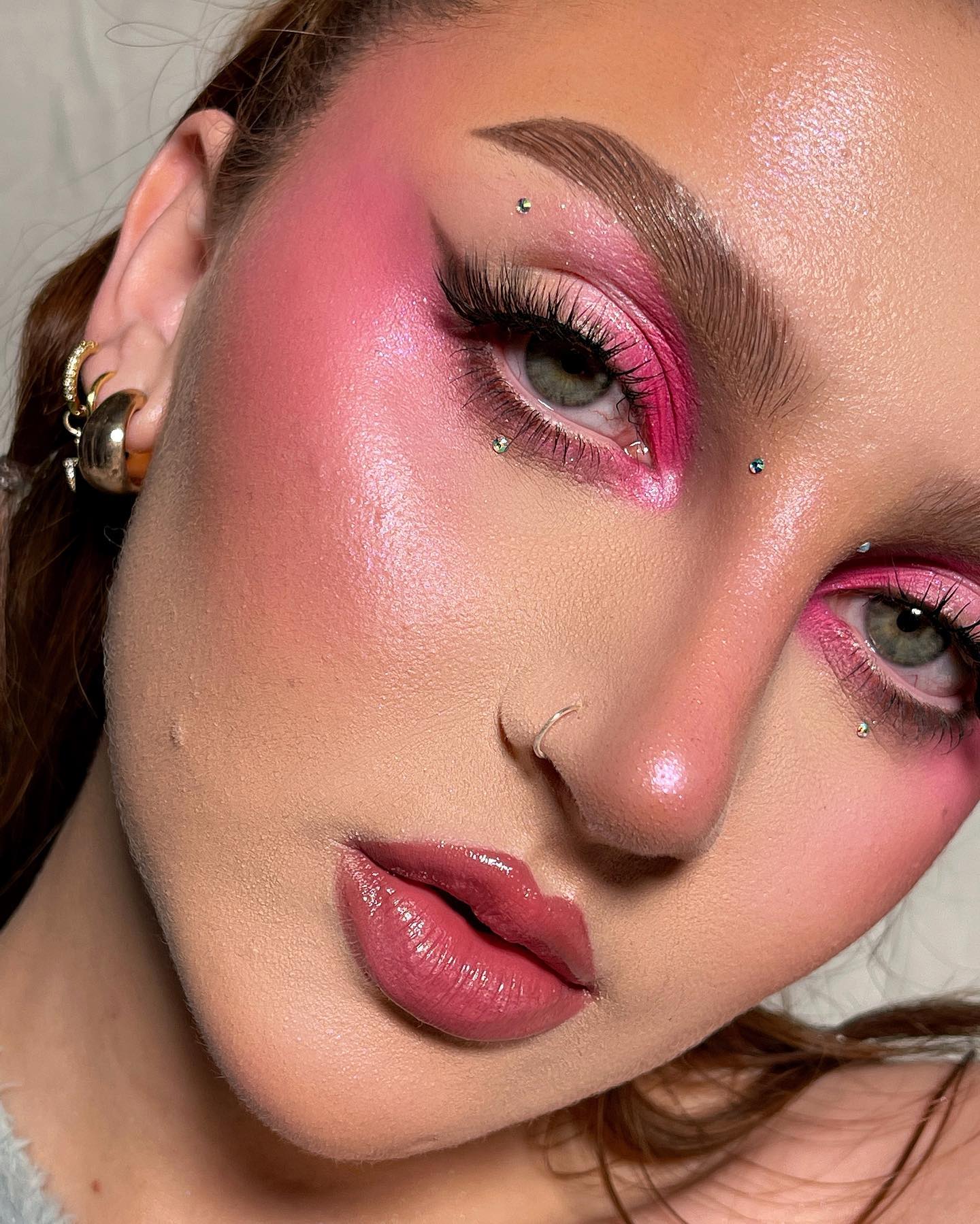 19 Pink Eye Makeup Looks To Try For Valentine's Day