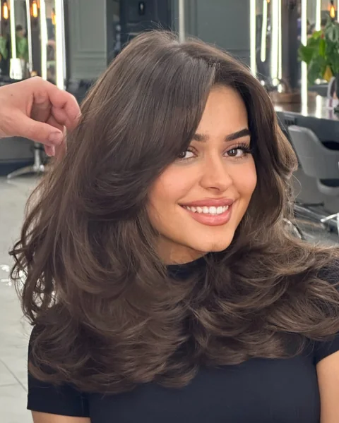 Long Wavy Hair with Side Swept Bangs