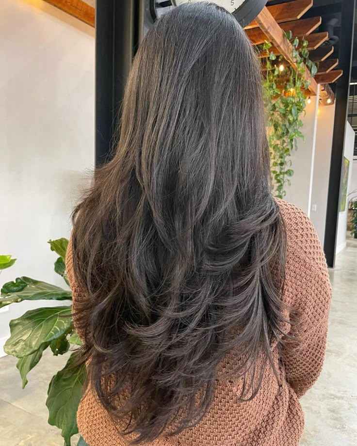 30 Spectacular Butterfly Haircut Ideas for 2025