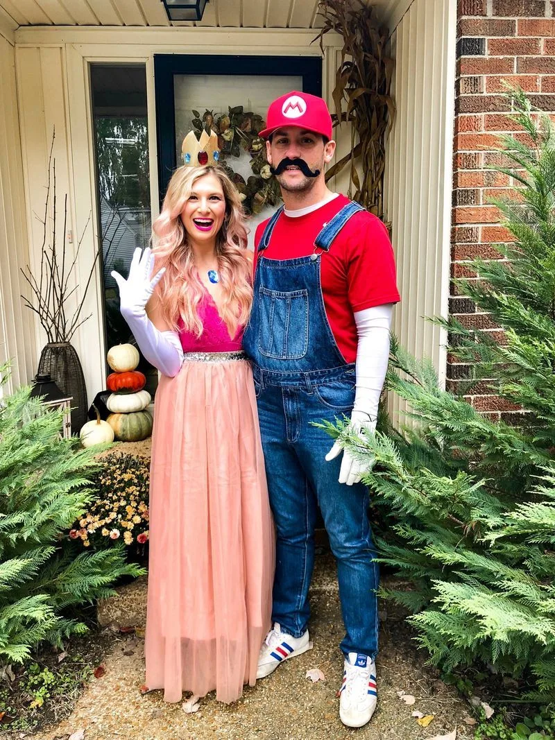 DIY Couples Costumes Guaranteed to Win Every Halloween Party Contest