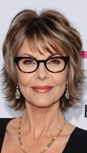 20 Medium Short Hairstyles for Fine Hair Over 60 With Glasses - Stylish Hair Ideas