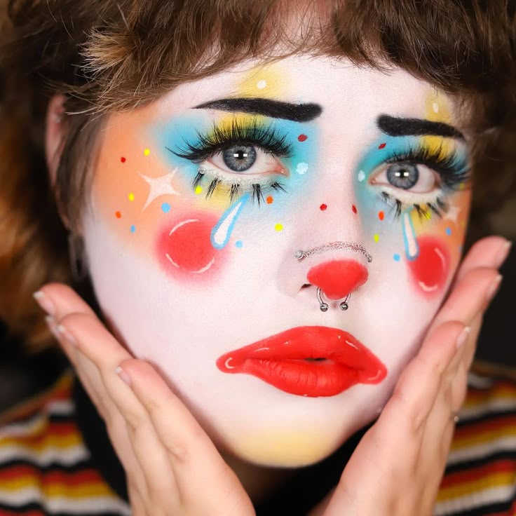 27 Clown Makeup: Vibrant And Colorful Clown Makeup