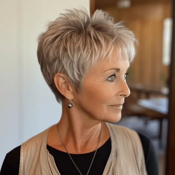 100+ Classic Short Haircuts for Older Women | Short sassy haircuts ...