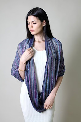 Chic scarves and shawls Chic scarves and shawls