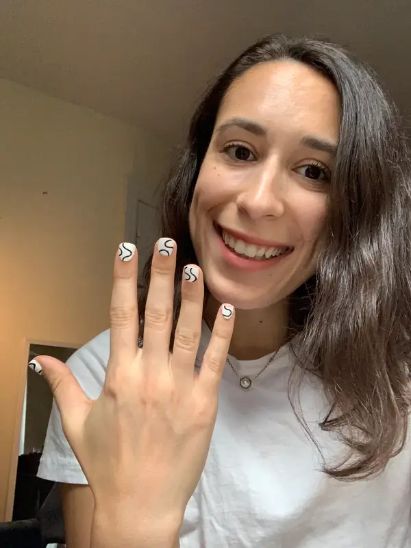 I Tried Press-on Nails for a DIY Manicure That Cost Less Than $20 ...
