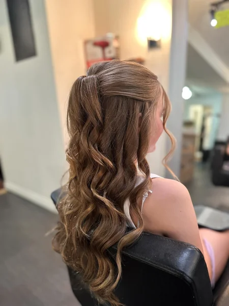 Half-Up Half-Down Curls for Graduation
