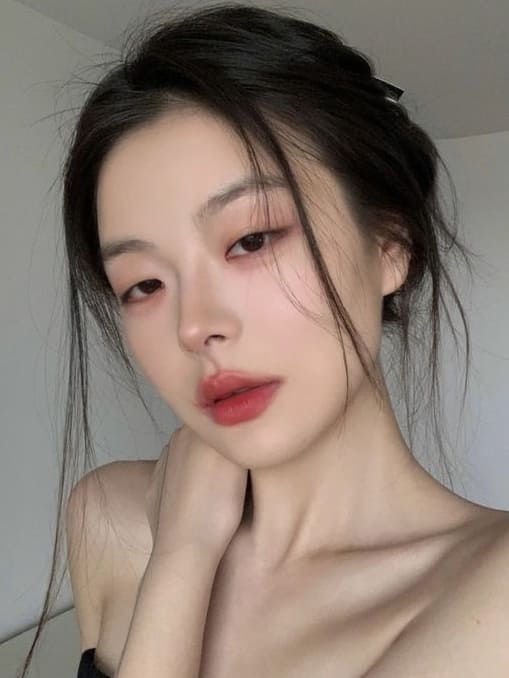 11 Korean Soft Makeup Looks for a Natural Everyday Glow
