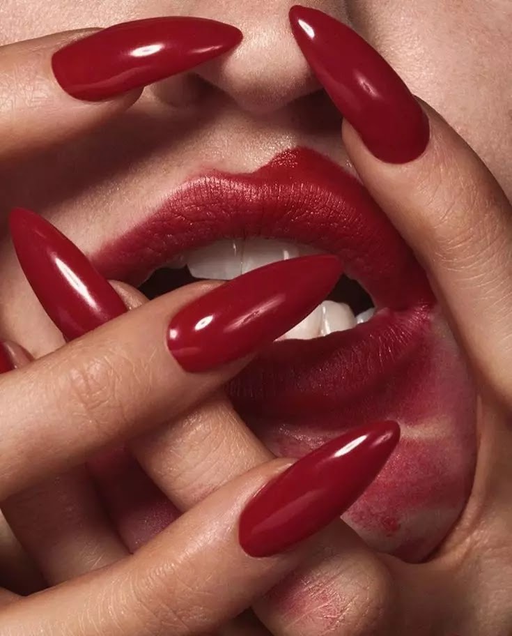 How do you put on kiss-red nails? How do you put on kiss-red nails?
