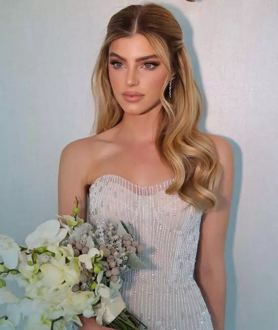 Classic Half Up Half Down Style