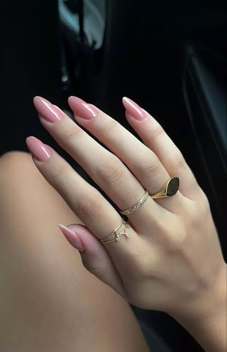 Why is pink a Valentine's Day color? Why is pink a Valentine's Day color?
