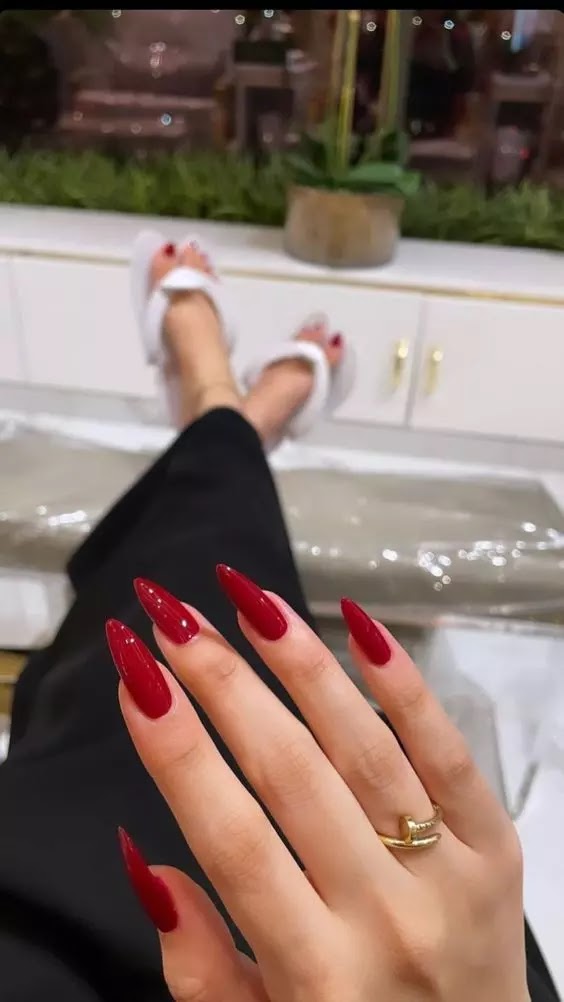 What color are red nails for Valentine's Day? What color are red nails for Valentine's Day?
