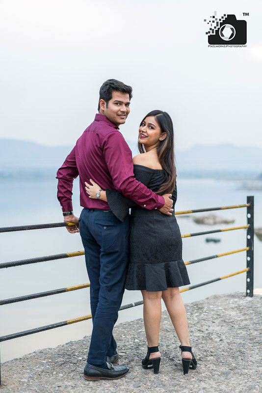 99 Poses for Pre Wedding Shoot! Ultimate Guide for Couples for 2020