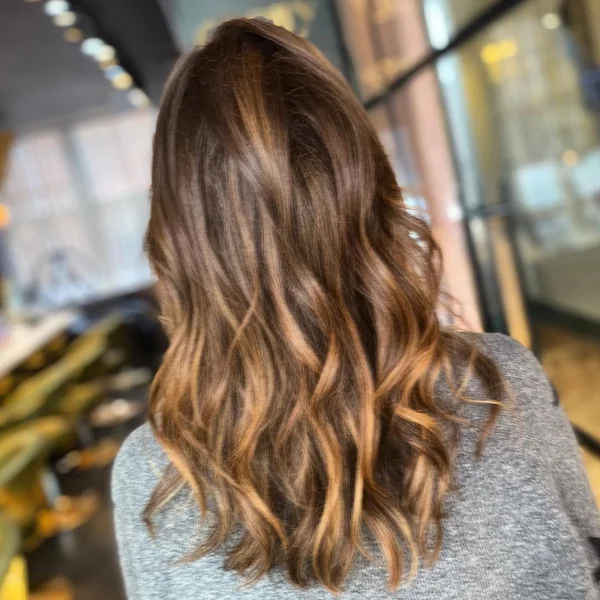 Flowing Medium Layers for Thick Wavy Balayage