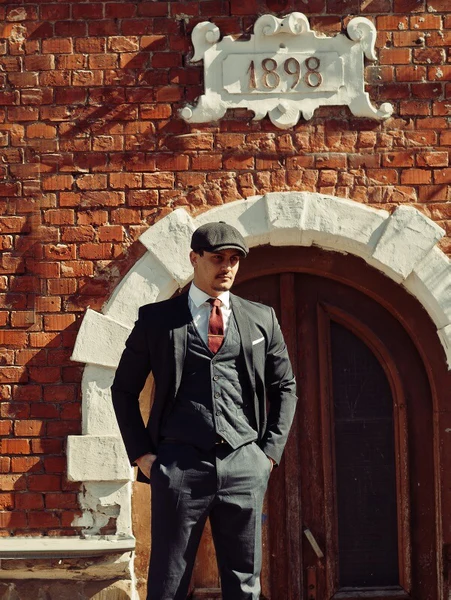 Old Money Outfits: 8 Trendy Old Money Aesthetic Style Ideas for Men