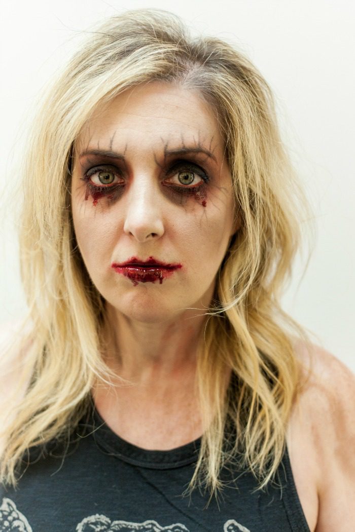 Halloween Makeup Tutorial: Zombie - Honestly JamieHonestly Jamie
