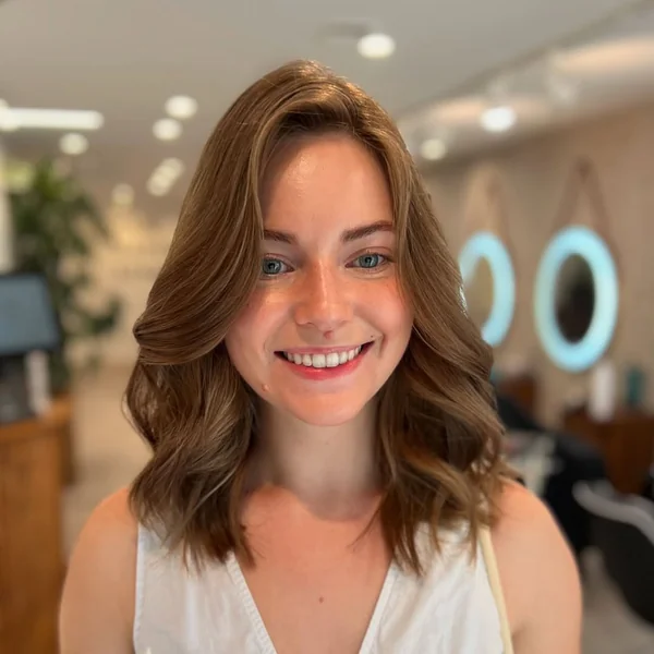 Polished Collarbone Lob with Smooth Volume