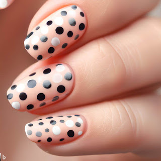 Polka dots nail art design Polka dots nail art design
