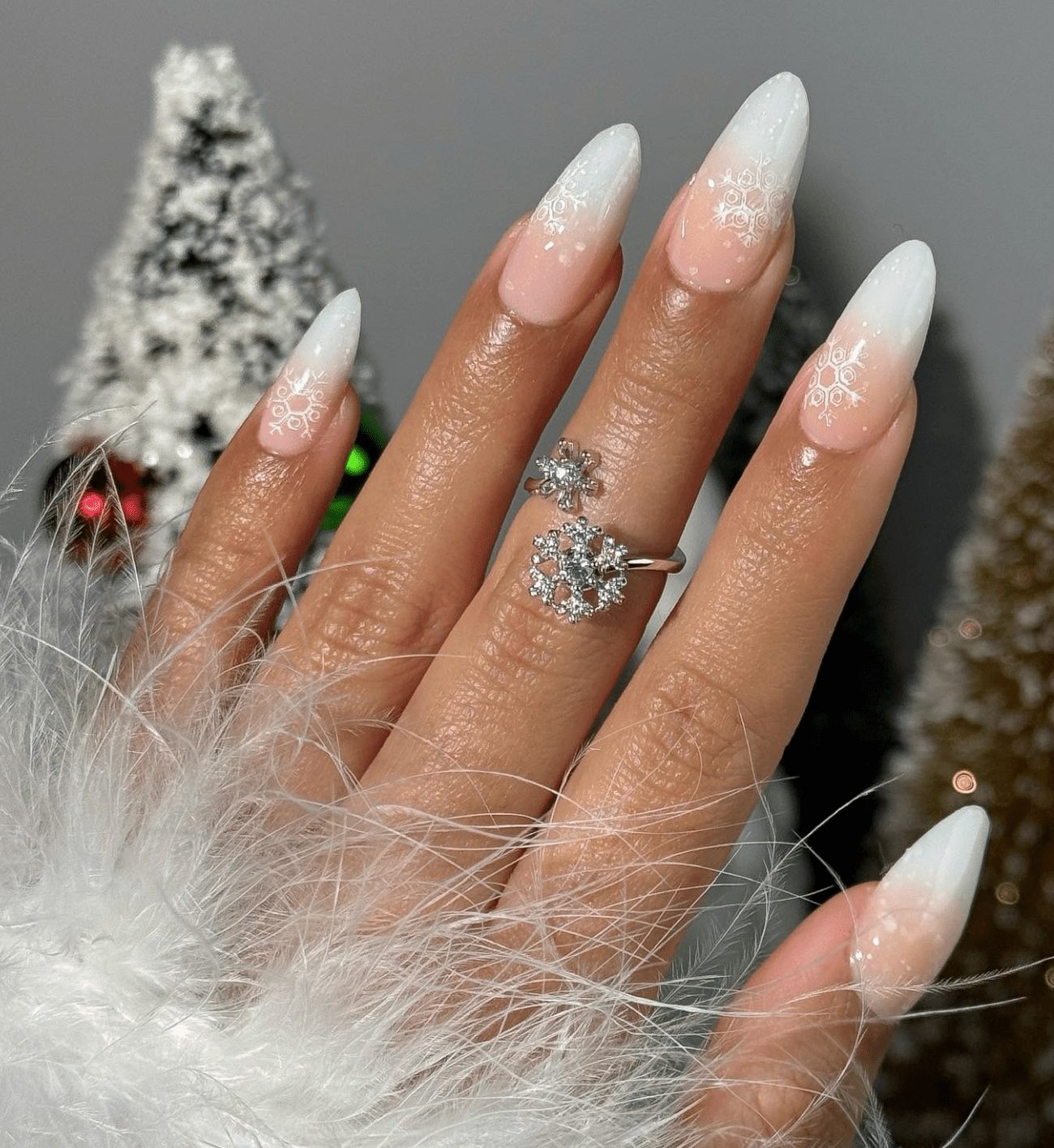 20 White Ombré Nail Ideas to Try