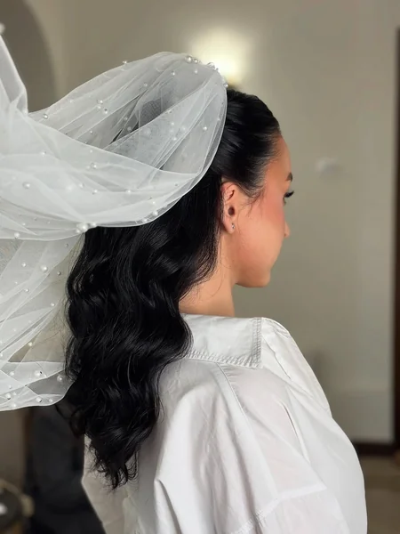 Sleek Bridal Waves with with scarf