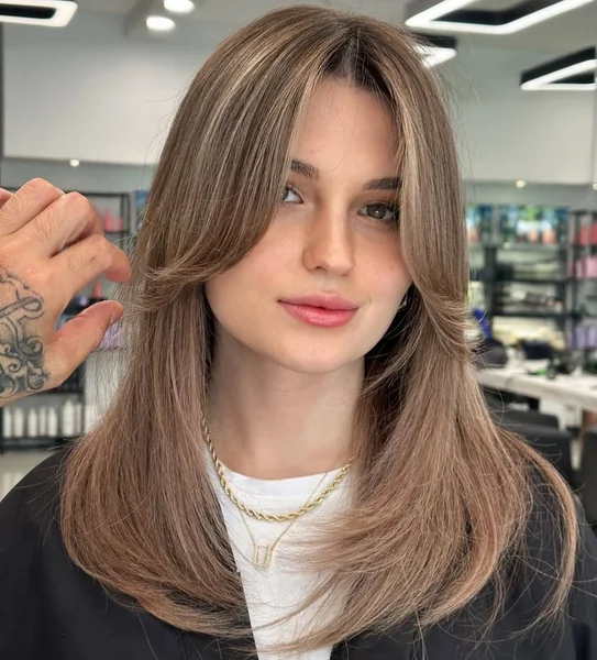 Softly Layered Medium Hair with Face-Framing Curtains