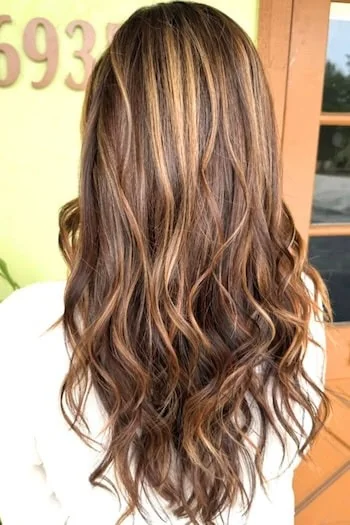 Sunlit Brunette Waves with Caramel Highlights