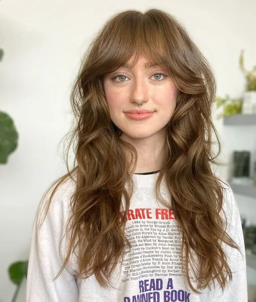Textured Bronde Shag with Effortless Waves