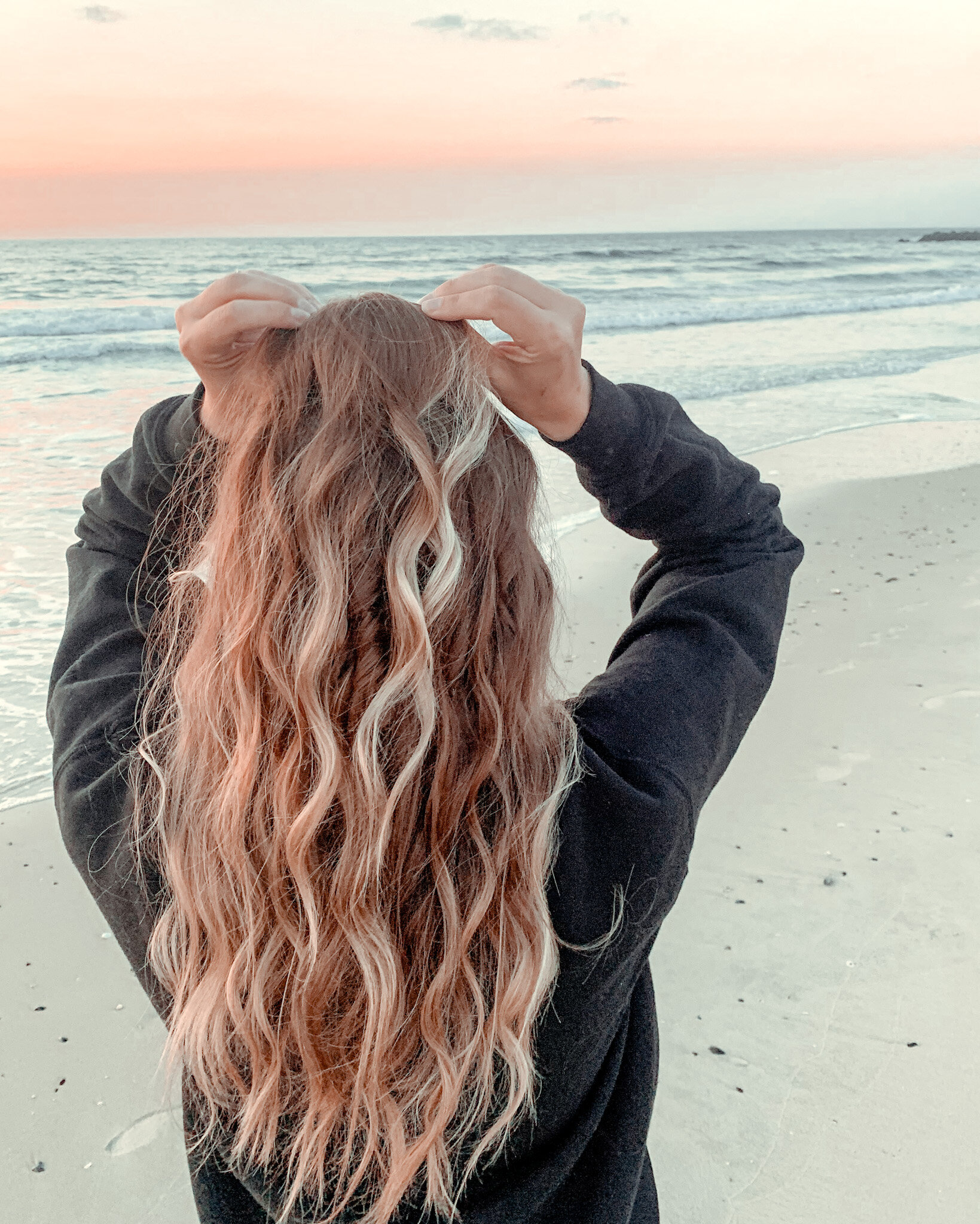 The Best Beach Wave Curling Iron / Wand for 2021 — Champagne & Savings