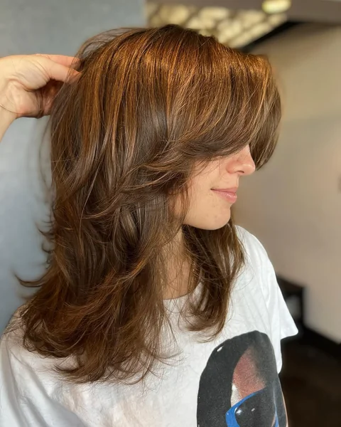 Voluminous Copper Brown Shag with Sweeping Fringe