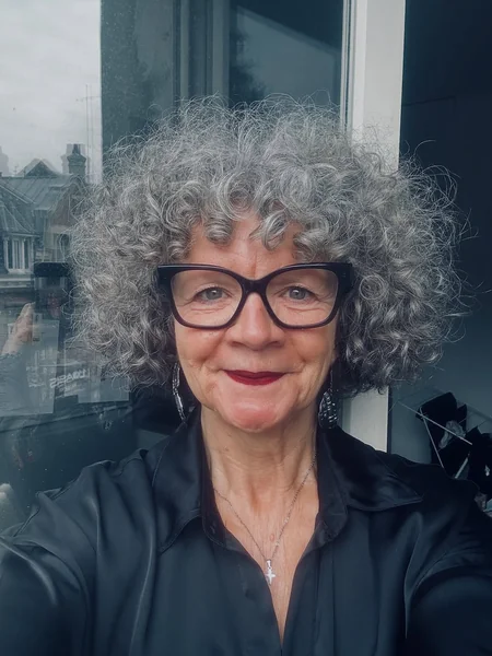 Voluminous Silver Gray Curls with Fullness