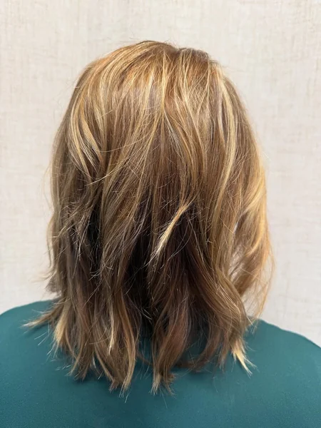 Wavy Lived-In Lob with Multi-Tonal Bronde Highlights