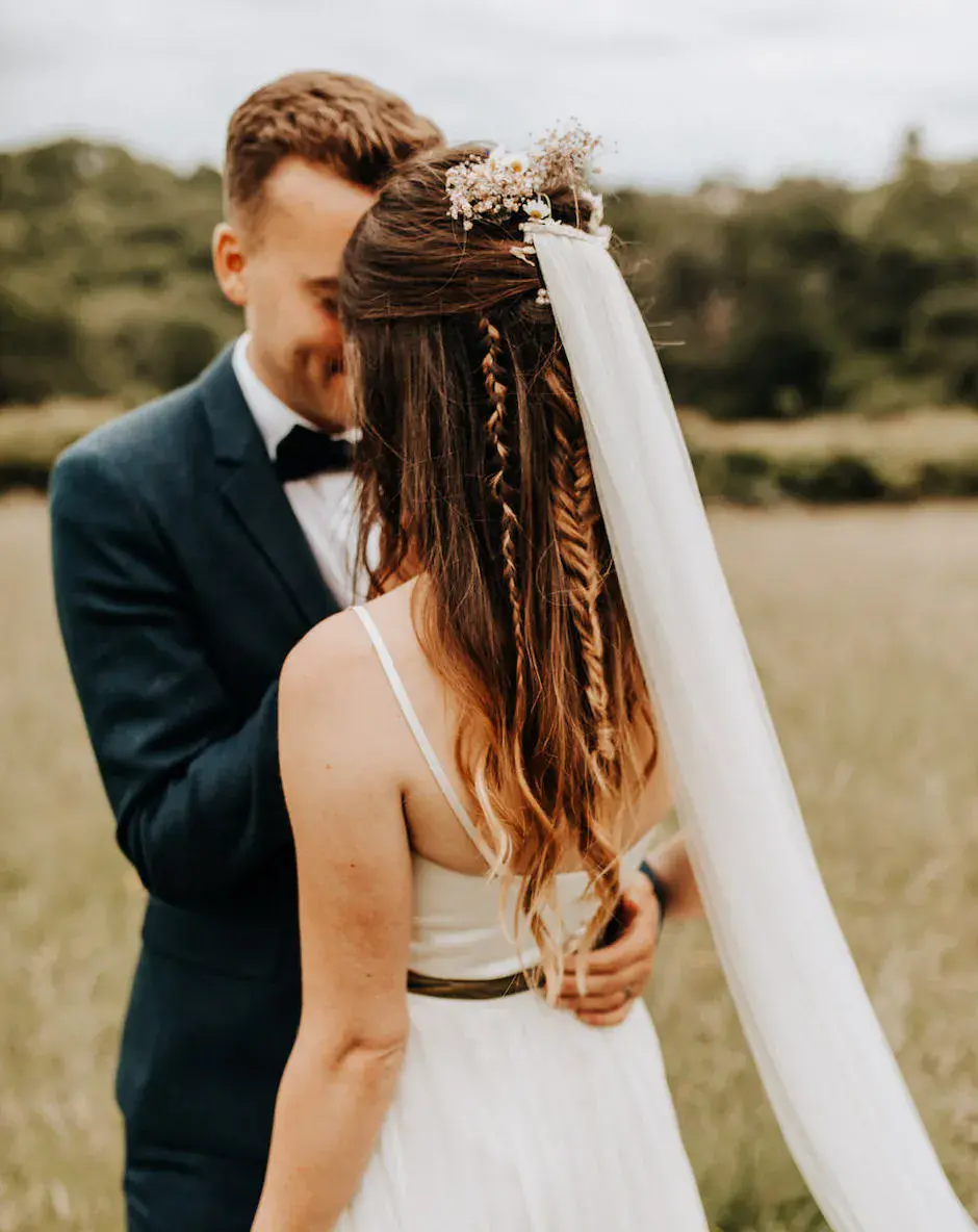 40 Gorgeous Half Up Half Down Wedding Hairstyles