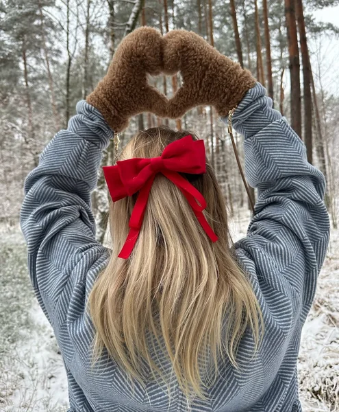 Winter Bow Half-Up with Soft Blonde Waves