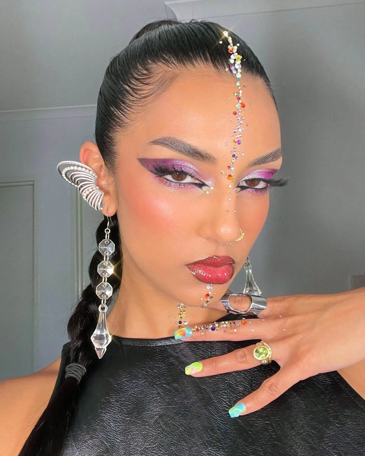 The Fall Makeup Trends of 2024 Are as Futuristic as They Are Moody ...