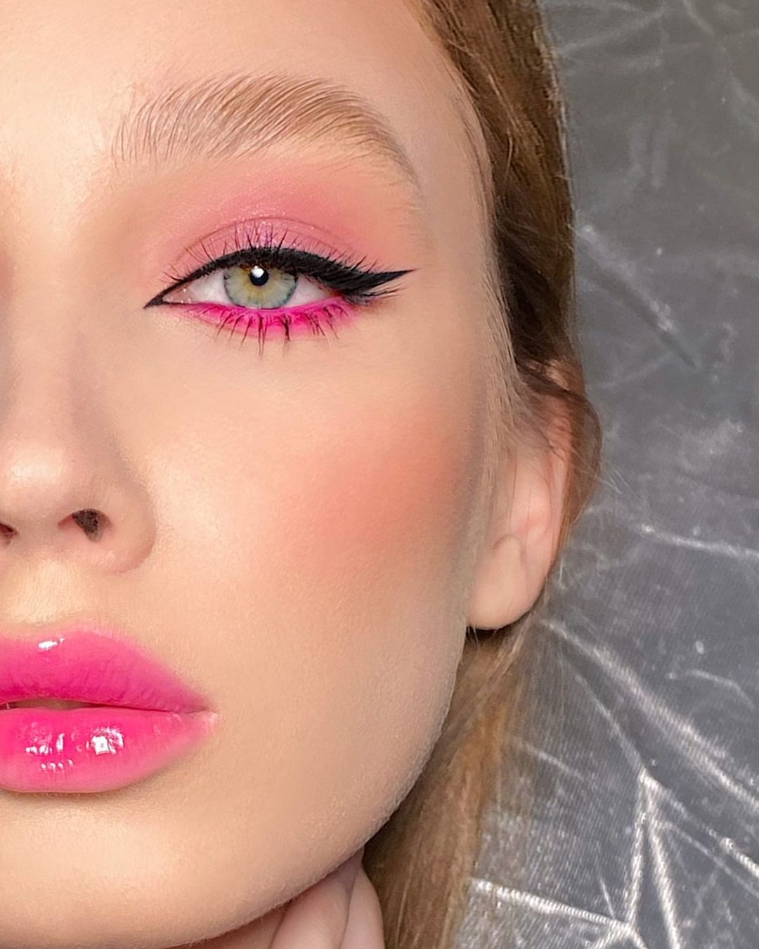 13 Pink Eyeshadow Looks to Try in 2023 - Degrees Of Vanity
