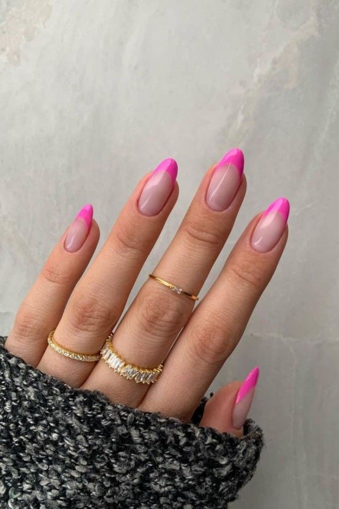 Pink Almond Nail art