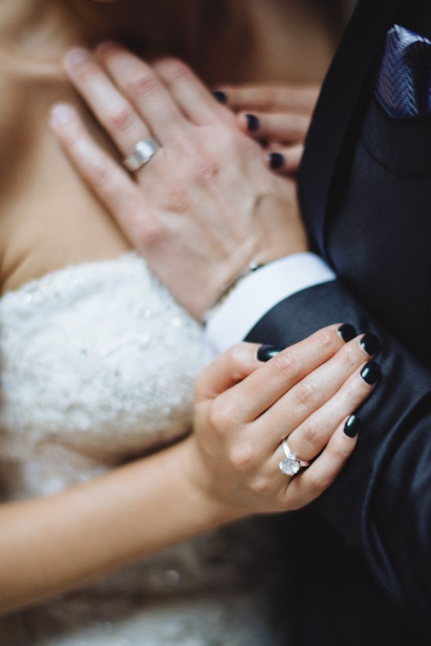 18 Ideas For Your Wedding Day Mani (Plus Expert Tips for Making it Last!)