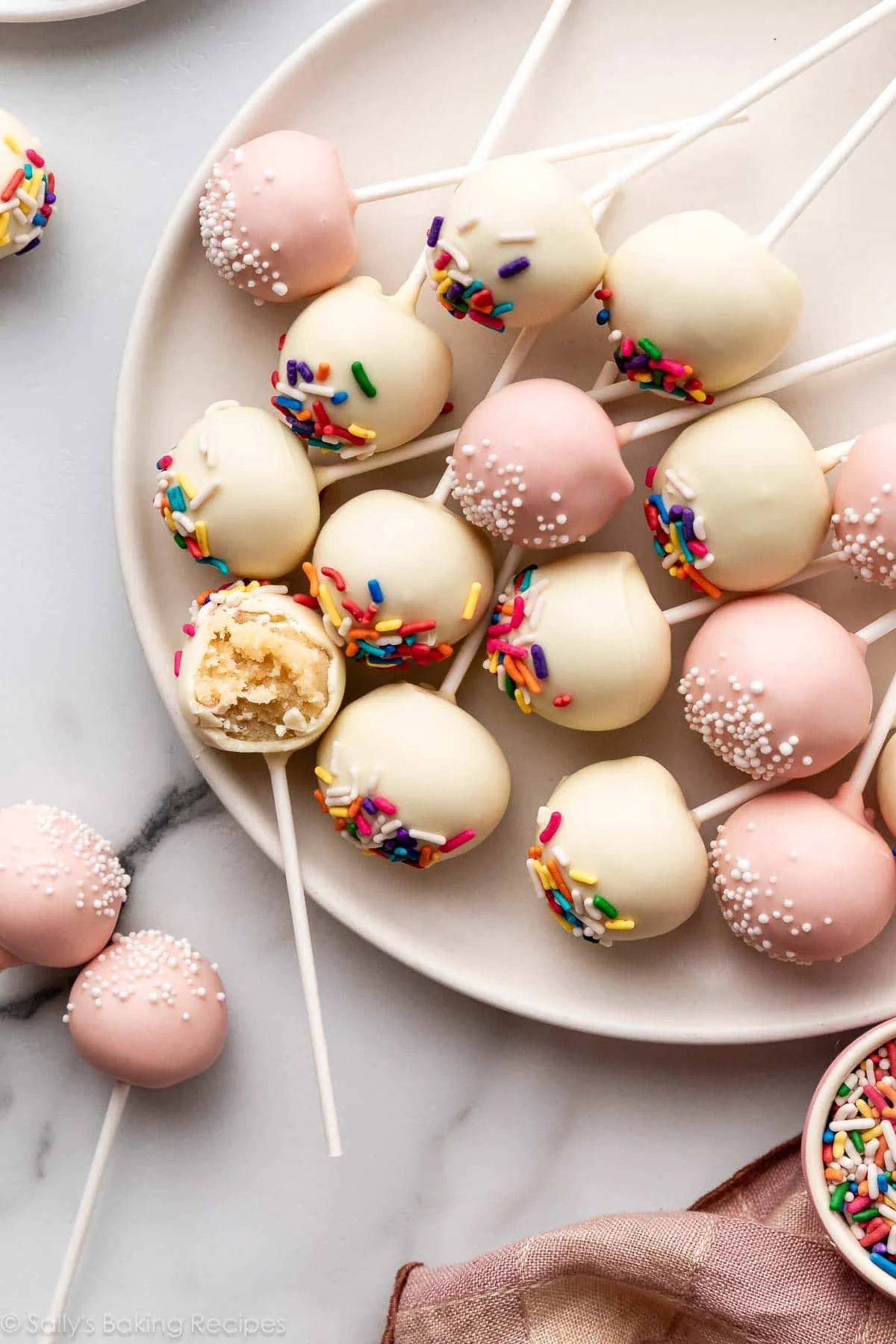 Homemade Cake Pops - Sally's Baking Addiction