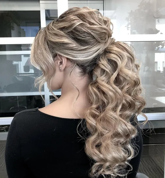 Casual Wavy Low Messy Blonde Ponytail