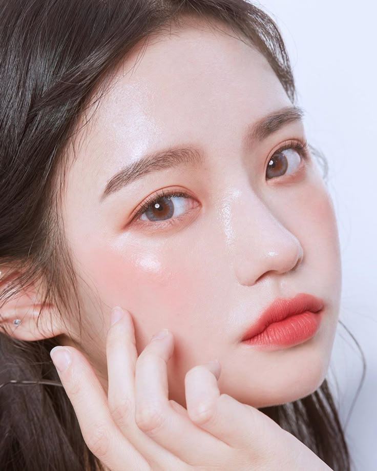 정윤 JUNGYOON on Instagram | Korean eye makeup, Korean makeup, Korea makeup