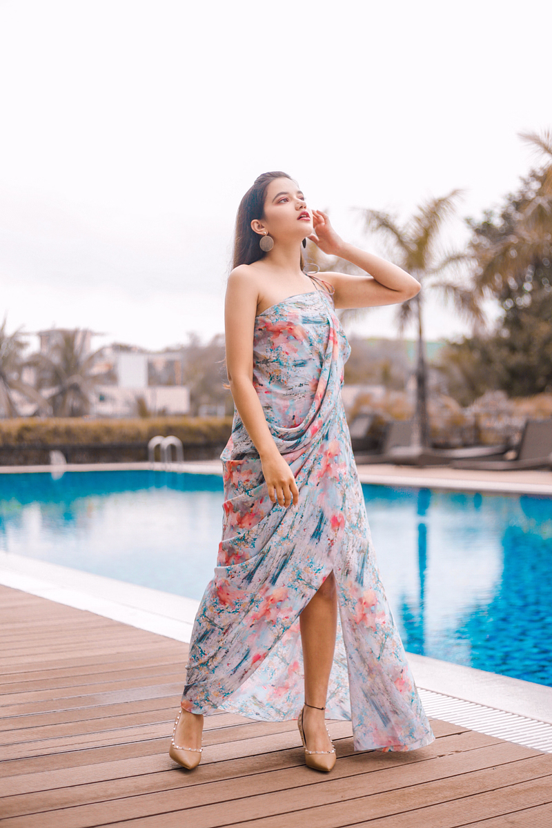 Swimming pool party dress top