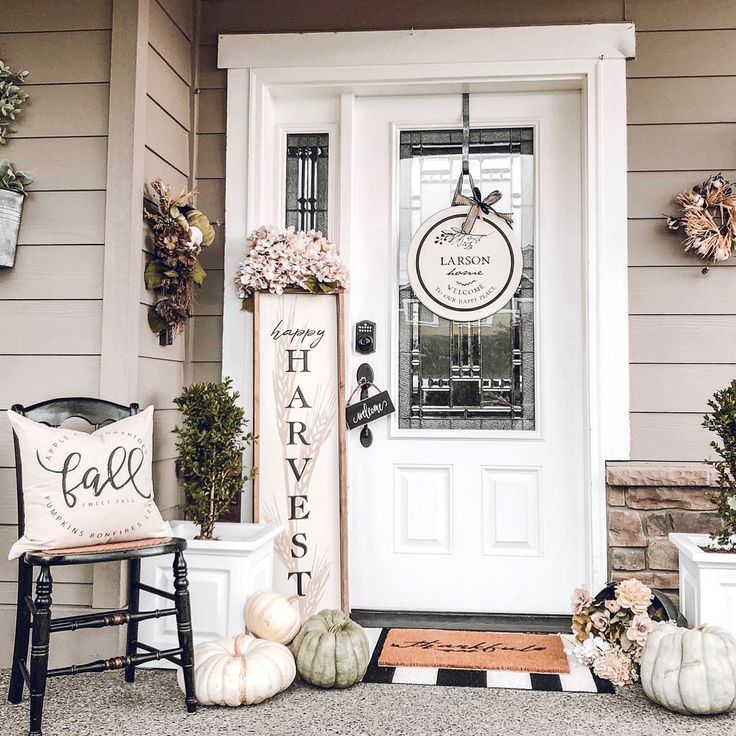 Small Porch Fall Decorating Ideas