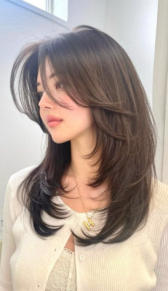 Must-Try Butterfly Haircuts for a Fashion-Forward Look